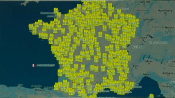 Frankreich: "Gelbe Westen" gegen hohe Spritpreise Frankreich: "Gelbe Westen" gegen hohe Spritpreise