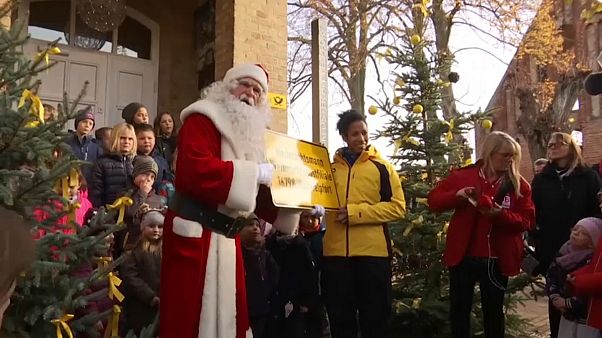 A Himmelpfort Babbo Natale incontra i bambini A Himmelpfort Babbo Natale incontra i bambini