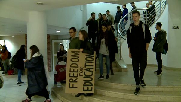 Greve contra fim dos cursos de Estudos de Género na Hungria Greve contra fim dos cursos de Estudos de Género na Hungria
