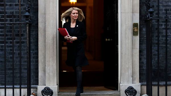 Regierungskrise in Großbritannien: Mehrere Minister treten zurück Regierungskrise in Großbritannien: Mehrere Minister treten zurück