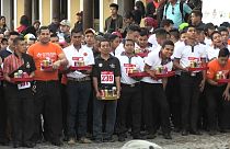 Guatemala: Kellner balancieren ihre Tabletts um die Wette