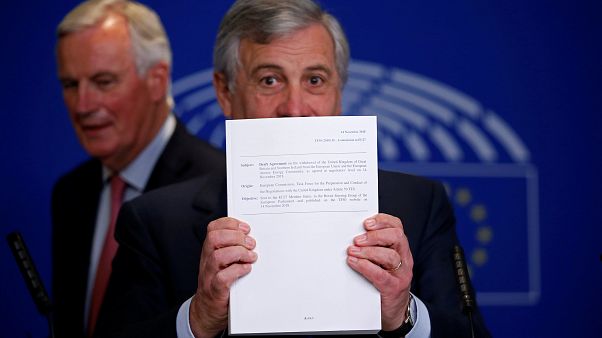 Chaos in London nach Brexit-Deal mit Brüssel Chaos in London nach Brexit-Deal mit Brüssel