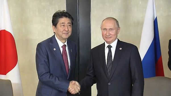 Путин: Абэ согласился вернуться к декларации 1956 г. Путин: Абэ согласился вернуться к декларации 1956 г.