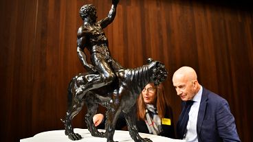 Esculturas em bronze atribuídas a Miguel Ângelo