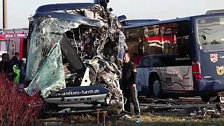 Dois autocarros escolares colidem na Alemanha