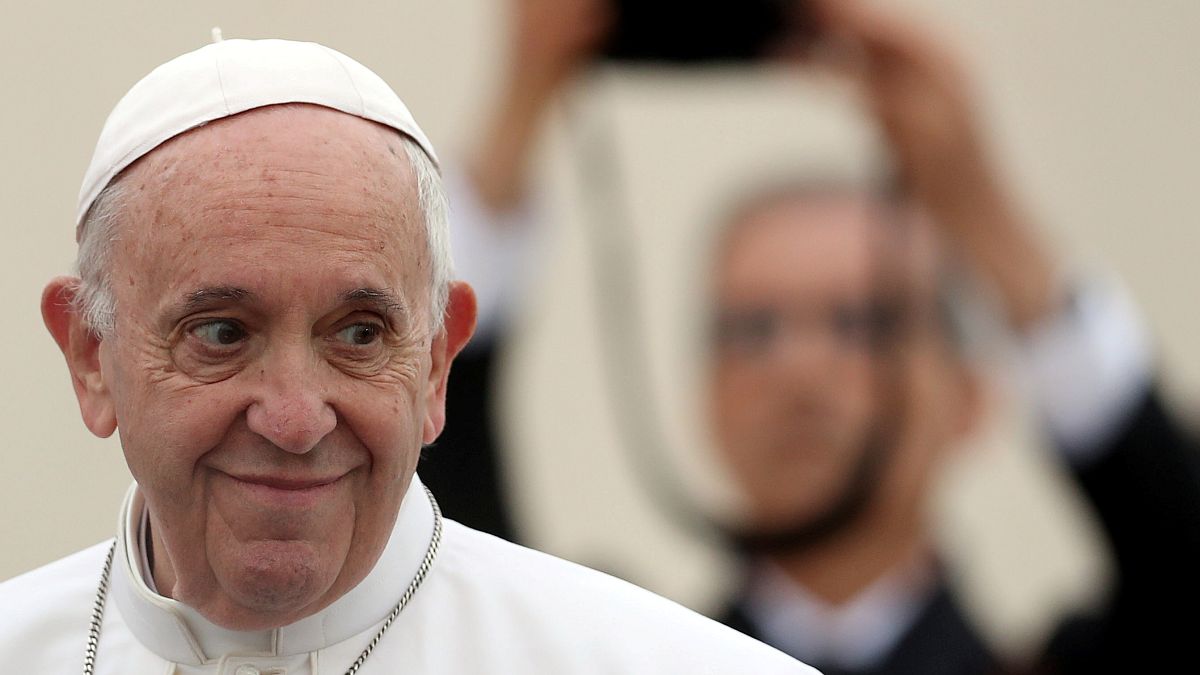 Papa uyardı: Dedikoducular teröristtir, gıybet öldürür