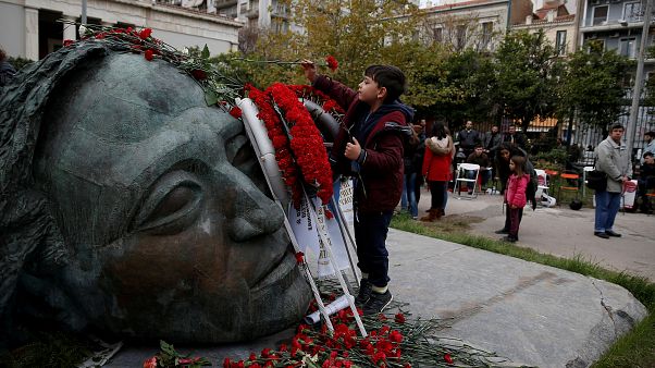 Grecia, Atene commemora i 45 anni della Rivolta del Politecnico Grecia, Atene commemora i 45 anni della Rivolta del Politecnico