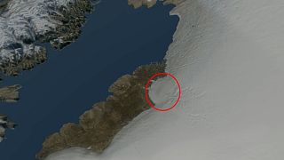Grönland buzullarının altında dev krater keşfedildi