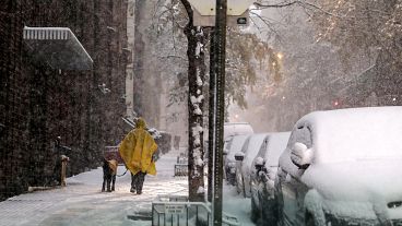 Leste dos EUA enfrenta primeiro nevão da época