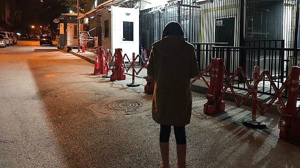 Aile şiddetinden kaçan İranlı Derya: 'Tek çarem başka bir ülkeye gitmek' Aile şiddetinden kaçan İranlı Derya: 'Tek çarem başka bir ülkeye gitmek'
