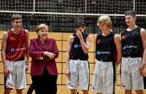 Besser spät als nie? Merkel stellt sich Kritikern in Chemnitz