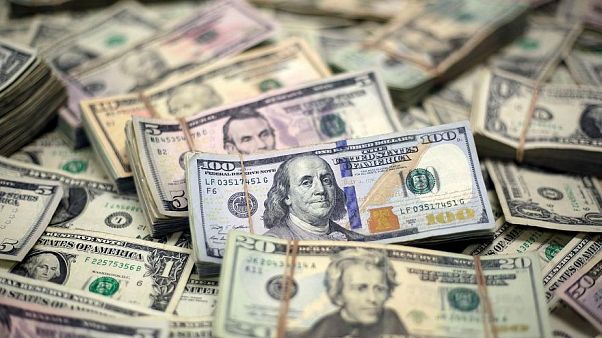 مشردٌ "شهم" وفتاةٌ "نبيلة" يحيكان عملية نصبٍ كبيرة في الولايات المتحدة مشردٌ "شهم" وفتاةٌ "نبيلة" يحيكان عملية نصبٍ كبيرة في الولايات المتحدة
