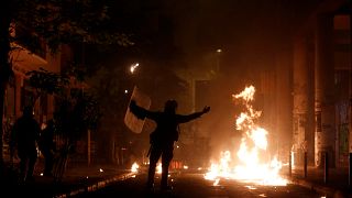 Confrontos entre polícia e manifestantes em Atenas 