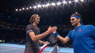 Tennis, ATP Finals: Zverev sconfigge Roger Federer