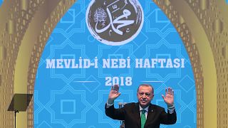Erdoğan: Çocuklarımızı ülkemizde okutamamanın hüznünü yaşadık