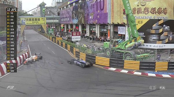 La piloto alemana Sophia Flörsch sobrevive a un grave accidente en el GP de Macao La piloto alemana Sophia Flörsch sobrevive a un grave accidente en el GP de Macao