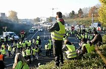 Újabb blokádok az adóemelés miatt