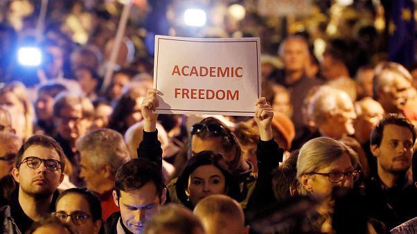 A CEU Bécsbe költözéséről tárgyalt Soros György az osztrák kancellárral A CEU Bécsbe költözéséről tárgyalt Soros György az osztrák kancellárral