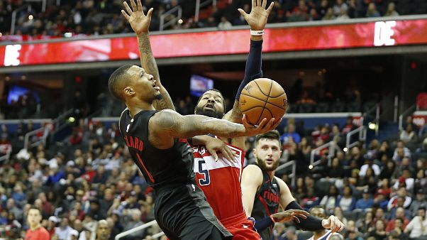 NBA: il fenomeno Lillard fa volare i Blazers NBA: il fenomeno Lillard fa volare i Blazers