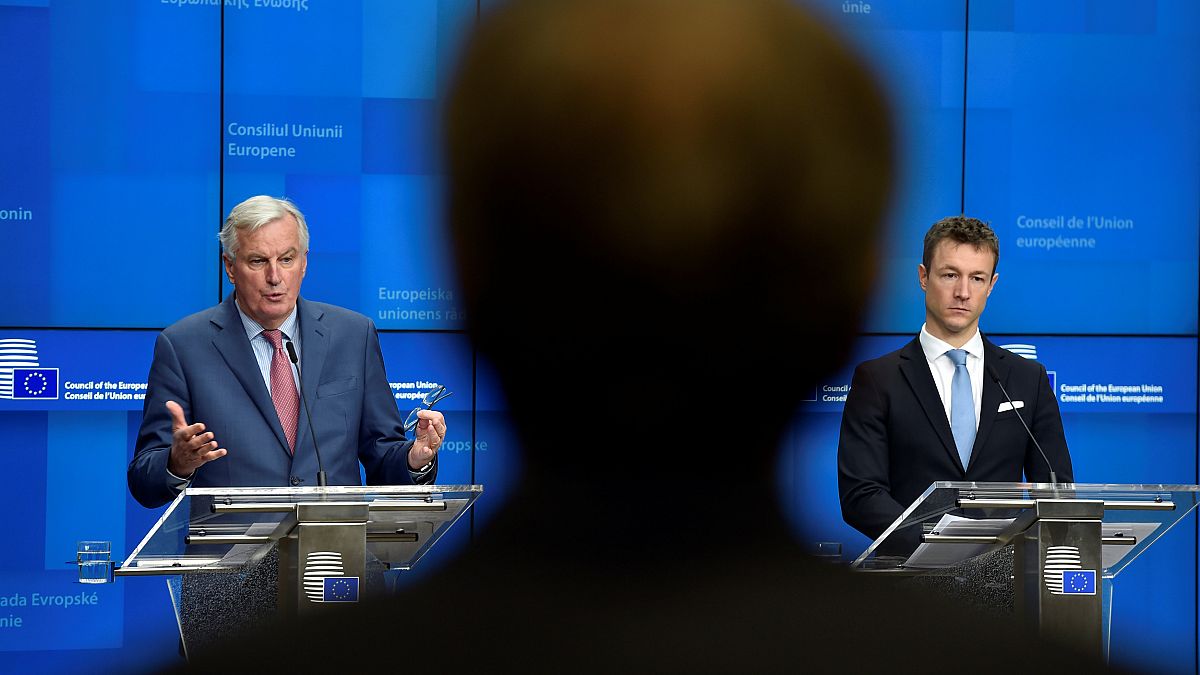 Breves de Bruxelas: Barnier otimista quanto ao futuro do acordo do Brexit