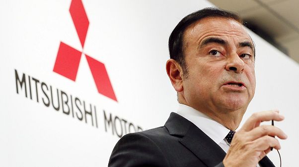 Συνελήφθη στο Τόκιο ο πρόεδρος της Nissan-Renault Κάρλος Γκοσν Συνελήφθη στο Τόκιο ο πρόεδρος της Nissan-Renault Κάρλος Γκοσν