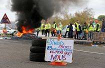 Gilets jaunes : le gouvernement dénonce "la dérive totale des manifestations"
