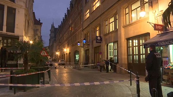 Megszúrtak egy rendőrt Brüsszel belvárosában Megszúrtak egy rendőrt Brüsszel belvárosában