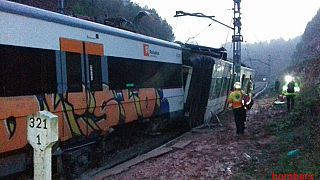 Barselona'da tren raydan çıktı: 1 ölü 6 yaralı