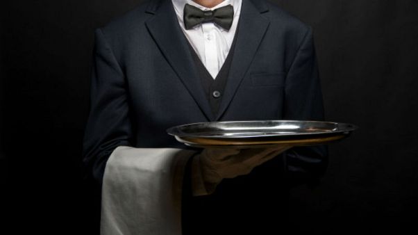 Türkiye'de profesörlük mü yurt dışında garsonluk mu? Türkiye'de profesörlük mü yurt dışında garsonluk mu?