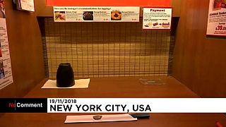 سكينة غير معهودة في مطاعم يابانية وسط نيويورك