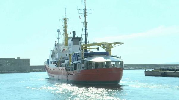Veszélyes hulladék miatt elrendelték az Aquarius lefoglalását Veszélyes hulladék miatt elrendelték az Aquarius lefoglalását