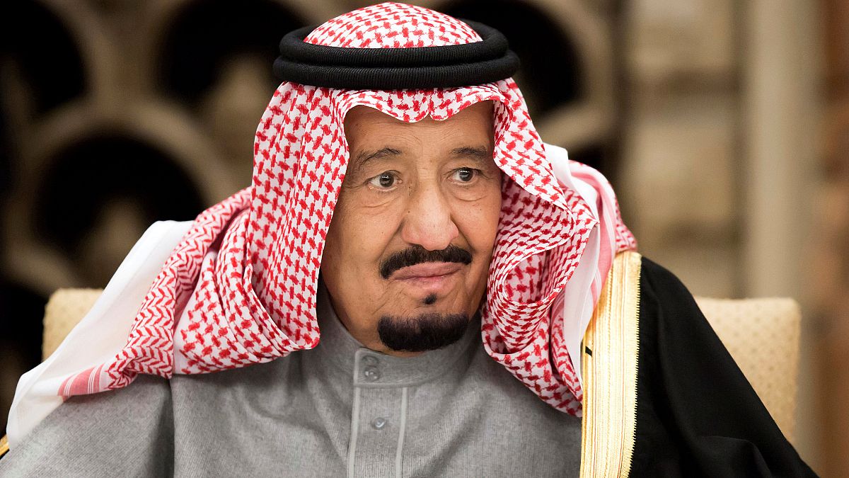 Kral Selman'dan Katar Emiri Al Sani'ye davet