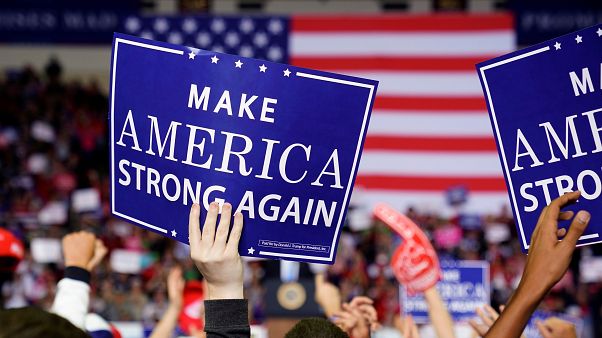 "Baut die Mauer!" US-Spielzeugmacher lässt sich von Trump inspirieren "Baut die Mauer!" US-Spielzeugmacher lässt sich von Trump inspirieren