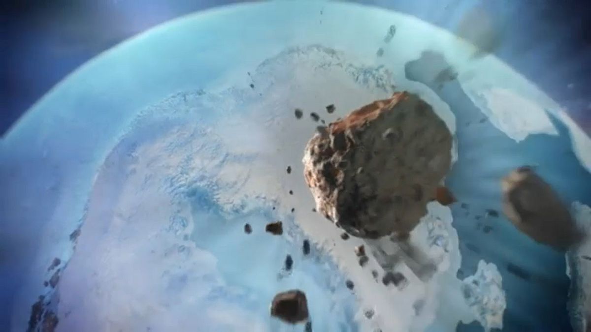 The meteorite that caused the crater was almost 1km wide