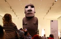 Los Rapa Nui en Londres para reclamar la devolución de su moai