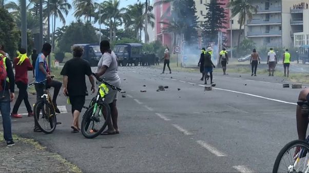 "Les gilets jaunes" s’essoufflent mais tiennent bon "Les gilets jaunes" s’essoufflent mais tiennent bon