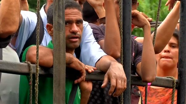 Fratelli d'Italia chiede al governo di prendere posizione contro Maduro Fratelli d'Italia chiede al governo di prendere posizione contro Maduro