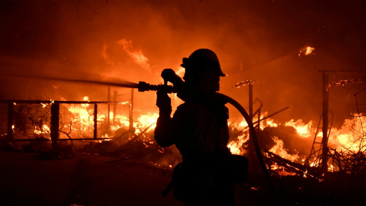 آتش‌سوزی کالیفرنیا و استفاده از زندانیان بجای آتش‌نشان؛ استثمار مدرن یا فرصت زندگی مجدد؟