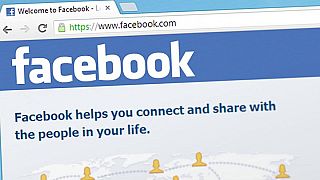 A Facebookon árvereztek el egy 17 éves lányt menyasszonynak