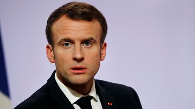 "Gilets jaunes" : l'Etat français sera intraitable, dit Macron 