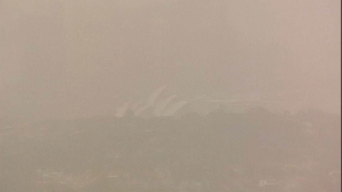 Ungesunder 500 km Sandsturm über Sydney
