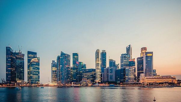شرطة الإمارات تنفي خبر مقتل عربي على يد صديقته وتقديمه لعمال باكستانيين شرطة الإمارات تنفي خبر مقتل عربي على يد صديقته وتقديمه لعمال باكستانيين