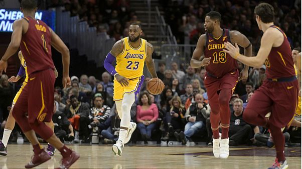 LeBron James regressou como herói a Cleveland e saiu MVP LeBron James regressou como herói a Cleveland e saiu MVP