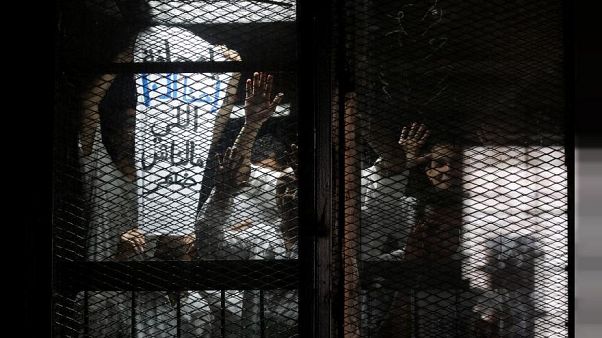 احتجاز نجلة قيادي إخواني وخمسة آخرين في مصر احتجاز نجلة قيادي إخواني وخمسة آخرين في مصر