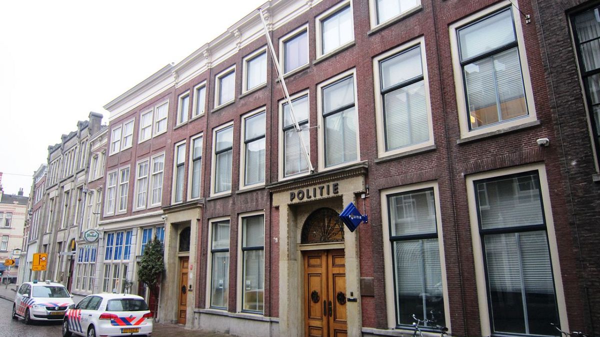 Hollanda polisi yolsuzlukla suçlanan Avrupa İslam Üniversitesi Rektörü Bahçekapılı'yı arıyor