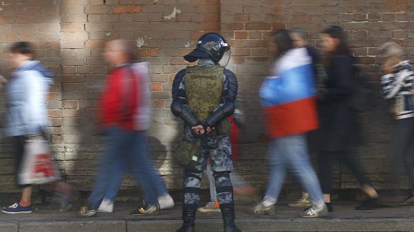 Rusya lazer ve süpersonik ses sistemiyle donatılmış kitle kontrol araçları satın aldı Rusya lazer ve süpersonik ses sistemiyle donatılmış kitle kontrol araçları satın aldı