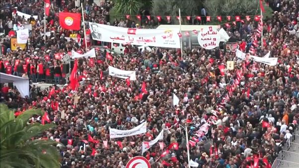 Tunisia: sciopero generale contro la politica di austerità imposta dal FMI Tunisia: sciopero generale contro la politica di austerità imposta dal FMI
