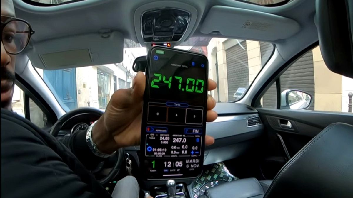 Paris'te turistlerden 247 euro isteyen korsan taksi şoförüne hapis cezası