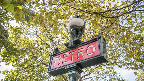 Paris metrosunda doğan Osman'a 25 yıl ücretsiz toplu taşıma Paris metrosunda doğan Osman'a 25 yıl ücretsiz toplu taşıma