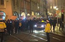 Tömegek voltak Prága utcáin a bizalmi szavazás után